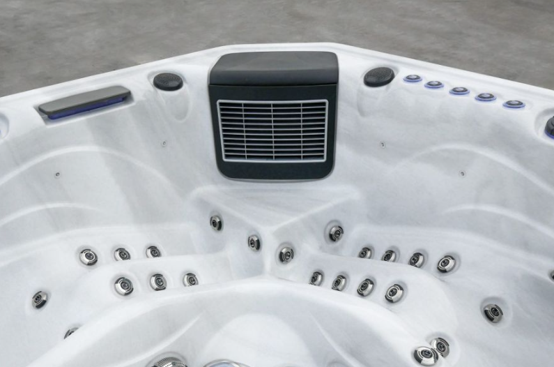SPA бассейн Superior Spas Premium Barcelona (Sterling Silver) (Англия), 223&times;223&times;94 см 23225 фото